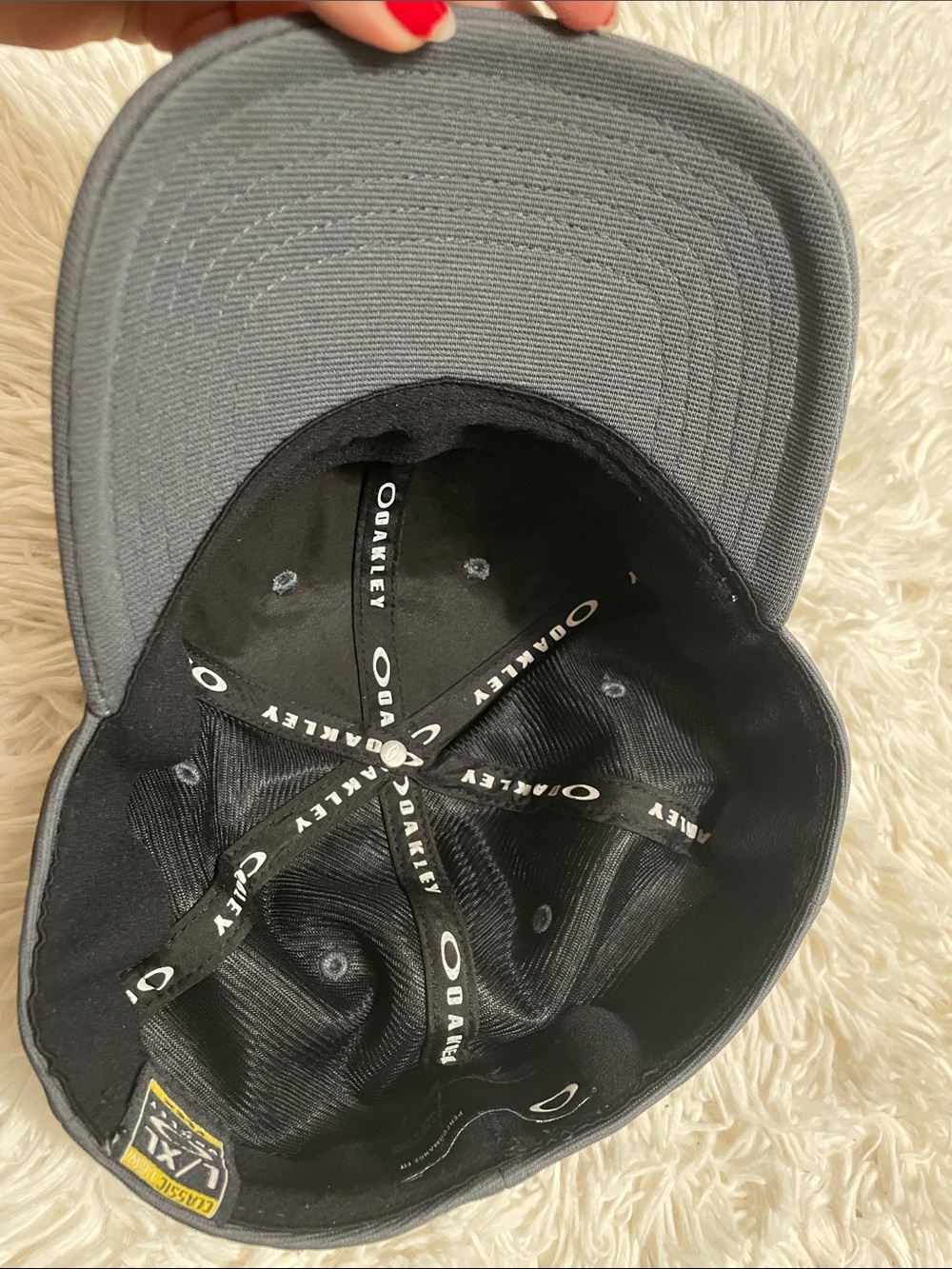 Oakley Tincan Hat - Picture 2 of 3